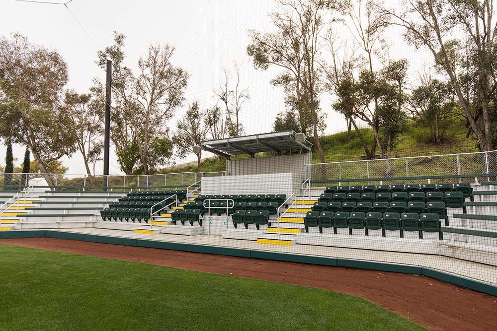 New stands for spectators of Concordia Eagles NCAA DII 棒球